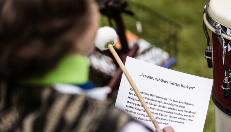 Freude-Schöner-Götterfunke-Wir-Sind-Altenpflege