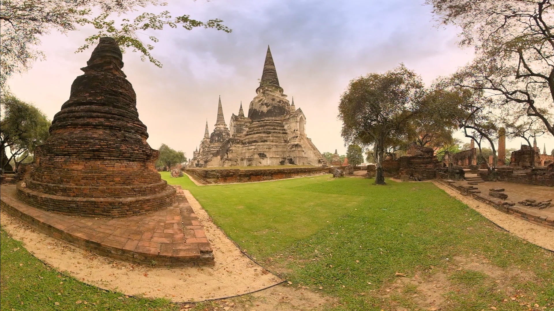 Eine beeindruckende Reise zu den berühmten Tempeln in Thailand …